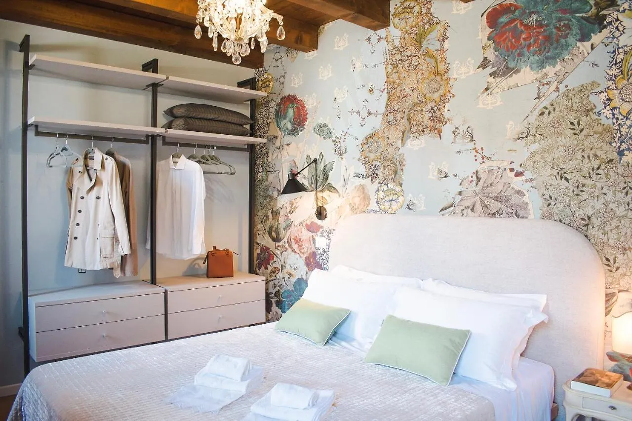 Apartment Vicolo Amanti Verona Italy